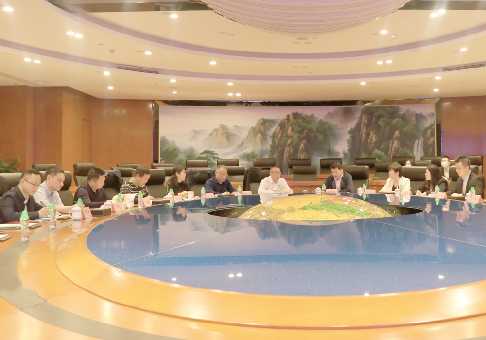 衡阳市石鼓区委书记颜和平率领导班子莅临华耀城集团考察